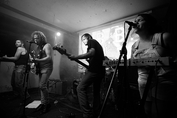 Mac Blackout Band