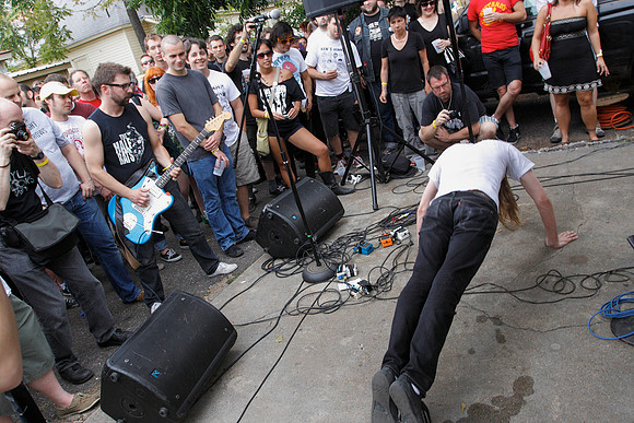 Gonerfest 9 : the Hussy