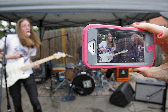 Gonerfest 9 : the Hussy