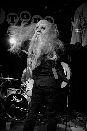 Gonerefest 8: The (Aqua)Fuzz
