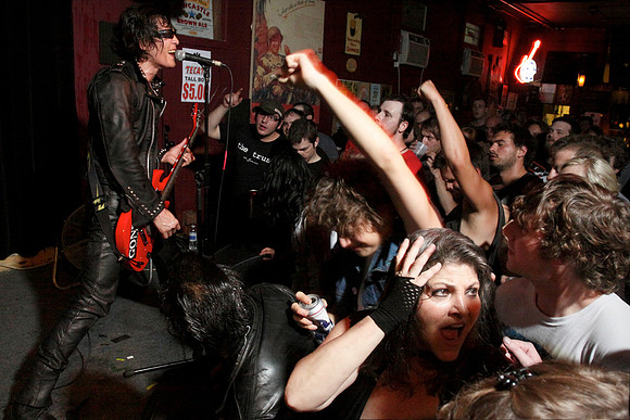 Guitar Wolf