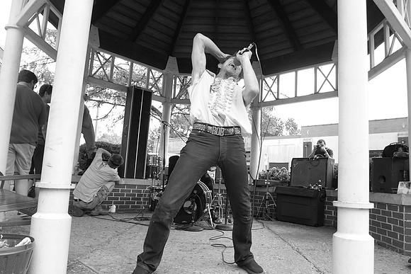 Gonerfest 8: the Jam Messengers