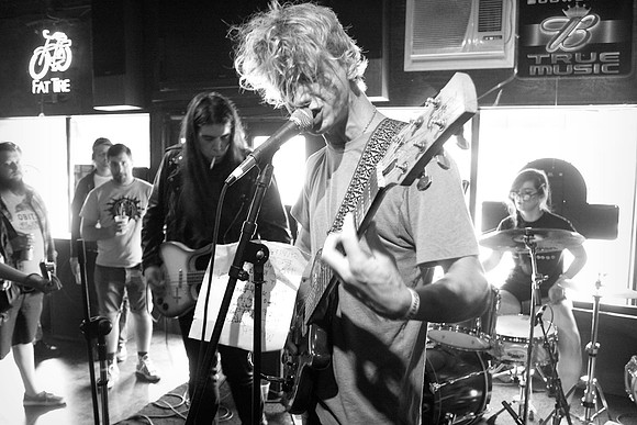 Gonerfest 8: Manatees
