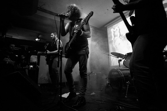 Mac Blackout Band