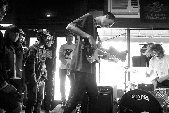 Gonerfest 8: Kitchen's Floor