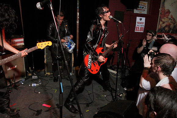 Guitar Wolf