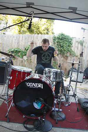 Gonerfest 8: Sharp Balloons
